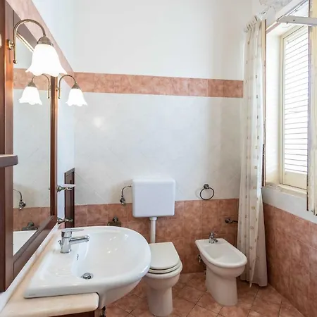 Apartment Casa Del Cuore 2 *